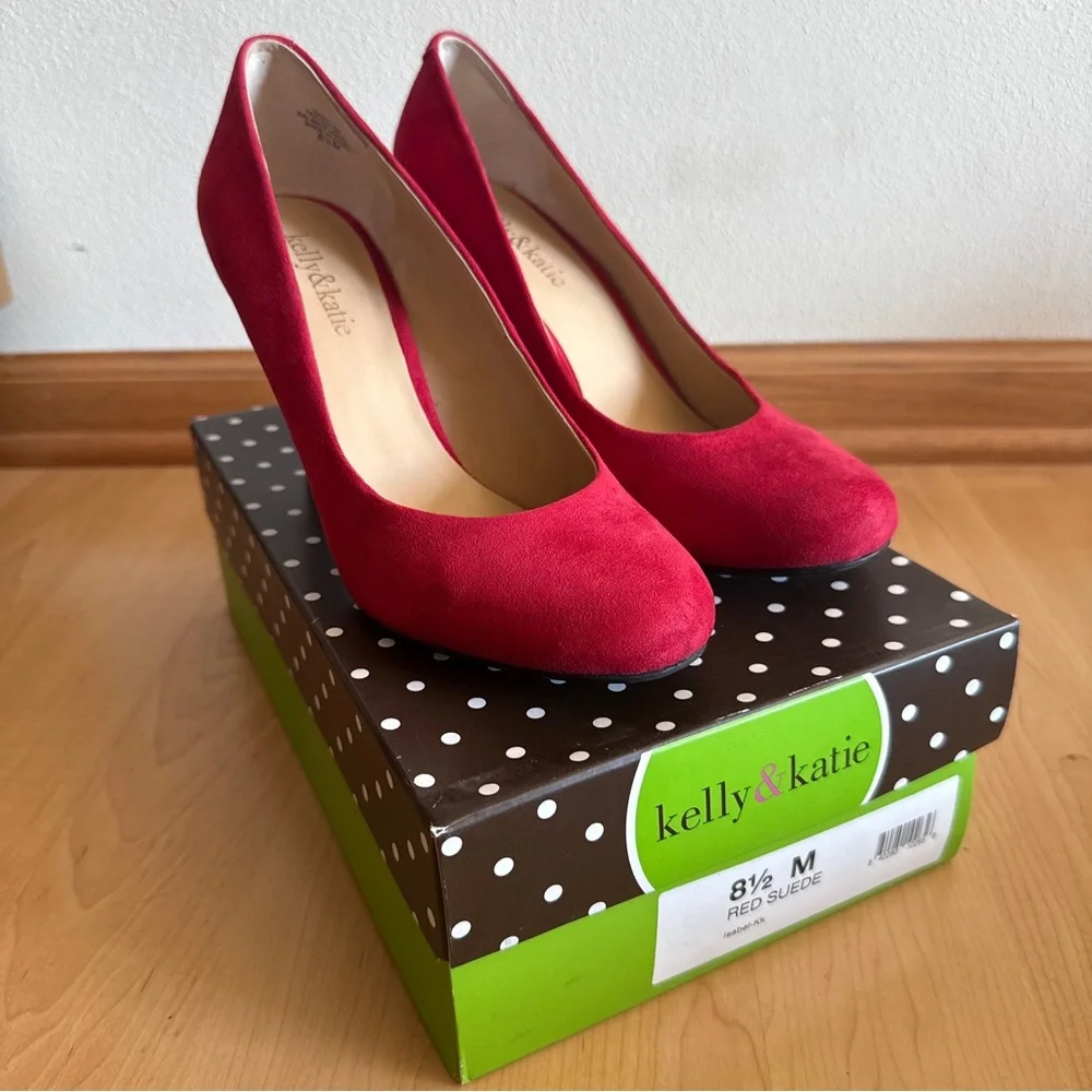 Kelly & Katie Isabel Women’s Red Faux Suede Round-Toe Pumps Heels, Size 8.5